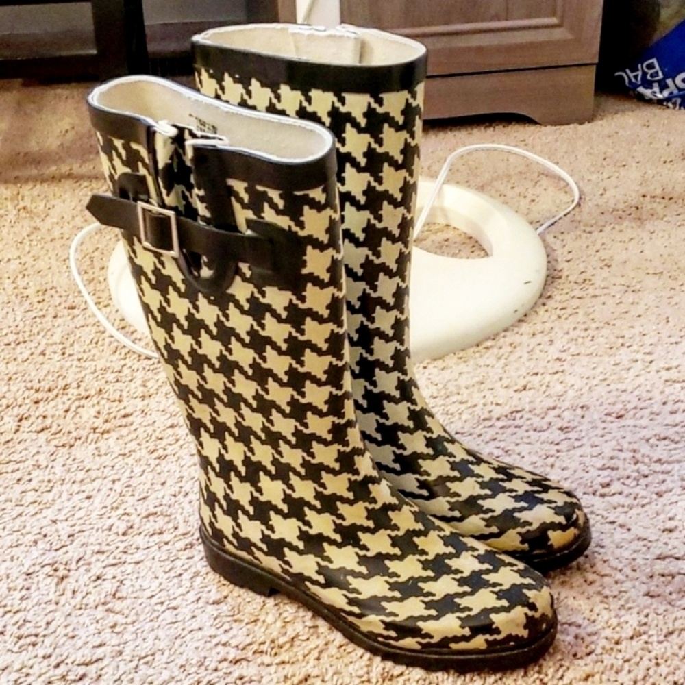 Rain boots